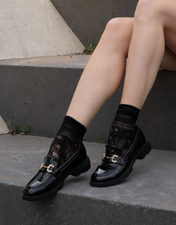 Vores smukke Serena loafers kommer med fint spænde foran - og har en chunky sål.