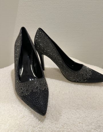 De smukkeste stiletter fyldt med zircon sten.