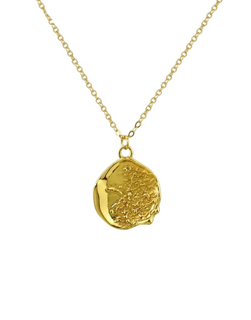 Aurora halskæde i guld.   Guld halskæde med vedhæng i et unikt design.  Materiale: S925 sterling sølv, 14 karat guldbelagt. 100% nikkelfri. Størrelse: 45 cm - kæden er justerbar