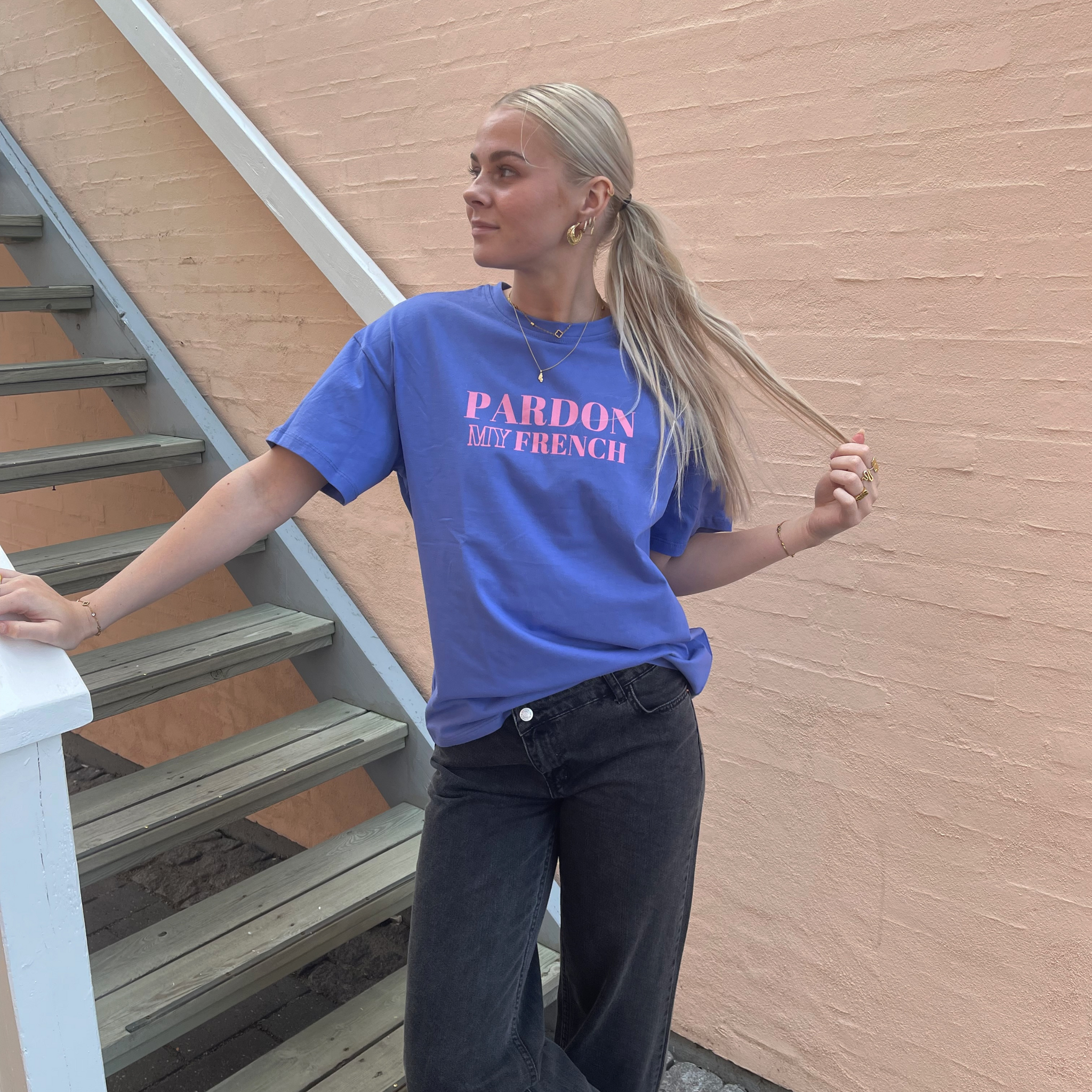 Skøn oversized t-shirt i den lækreste farve med print.