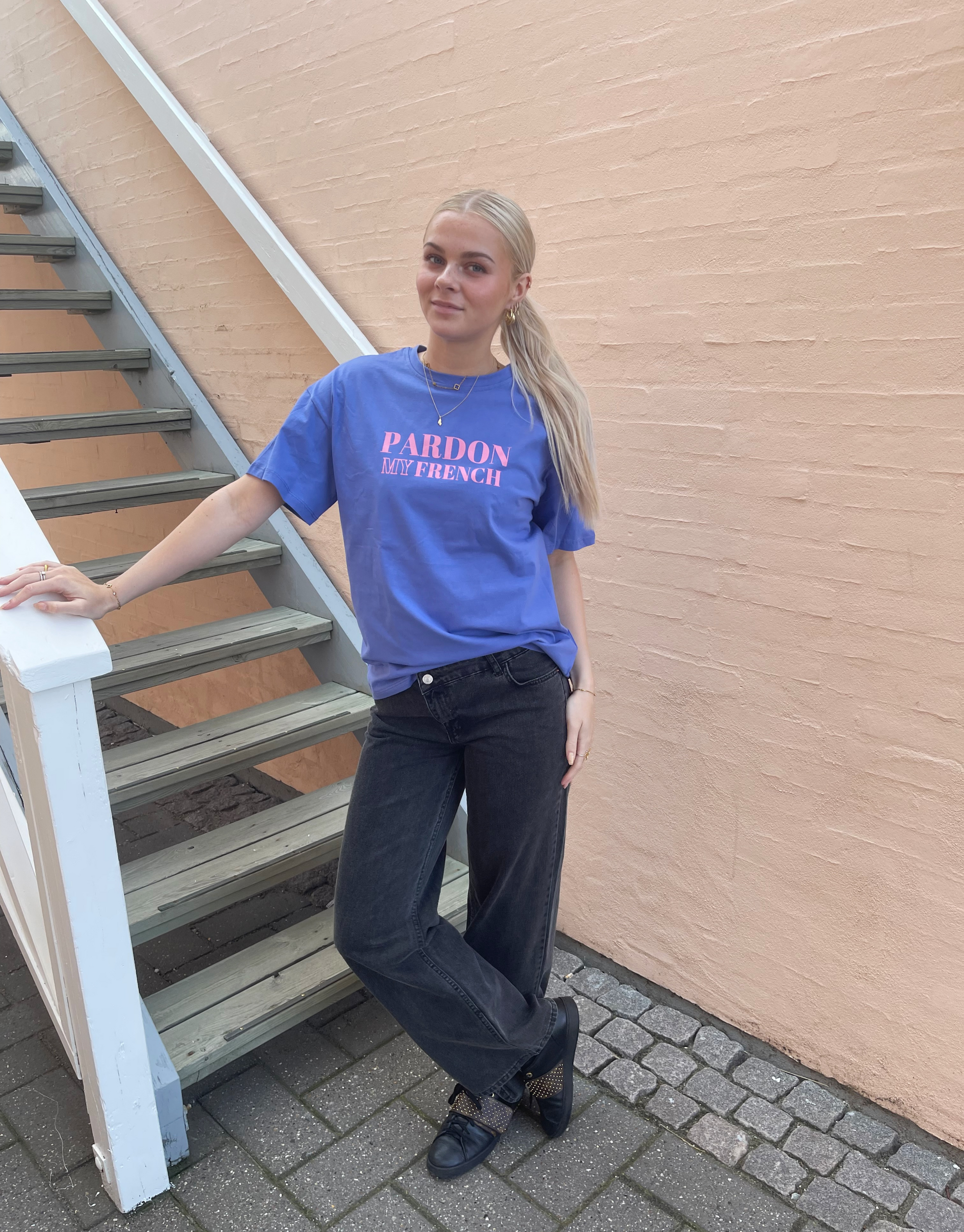 Skøn oversized t-shirt i den lækreste farve med print.