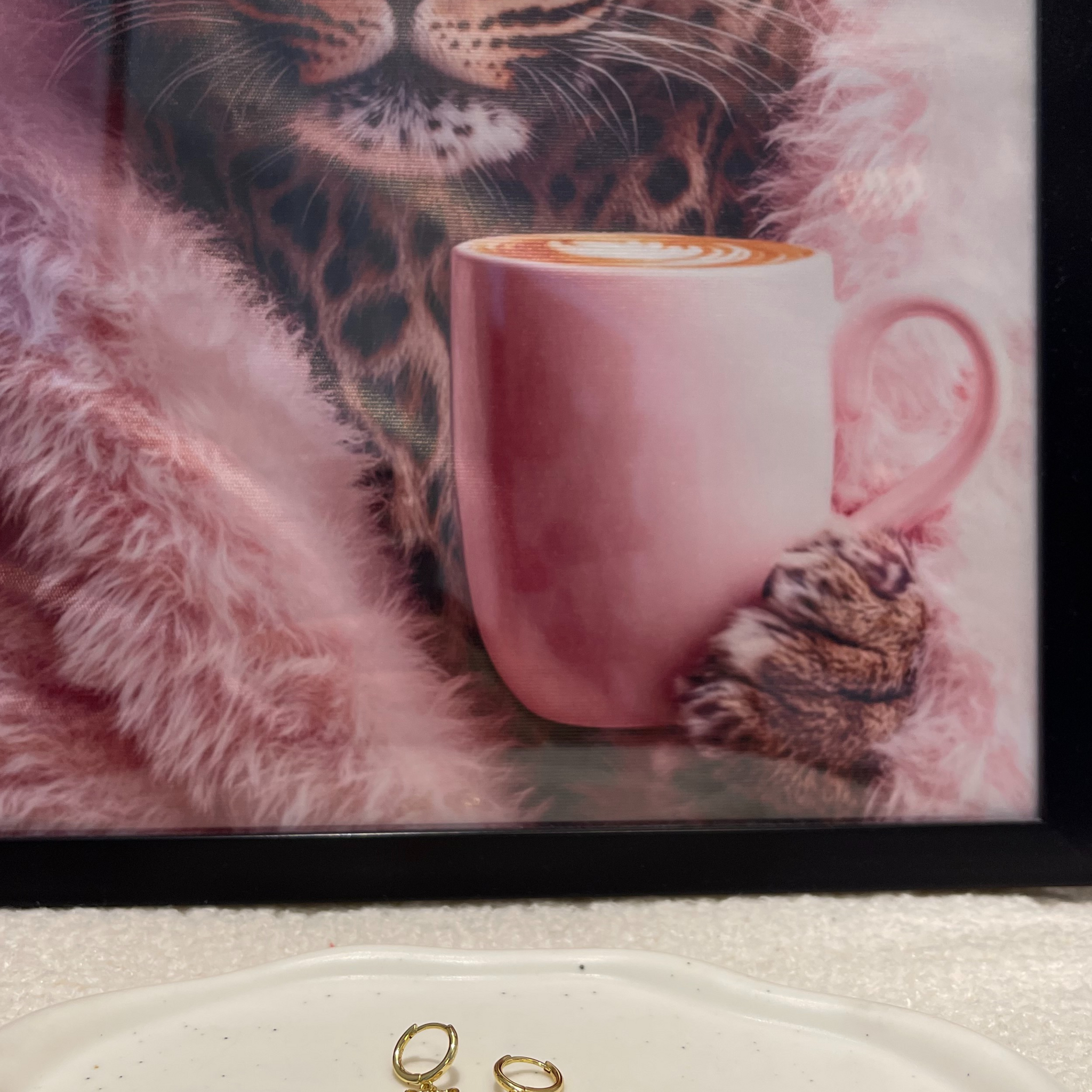 Panther øreringe med zircon sten.