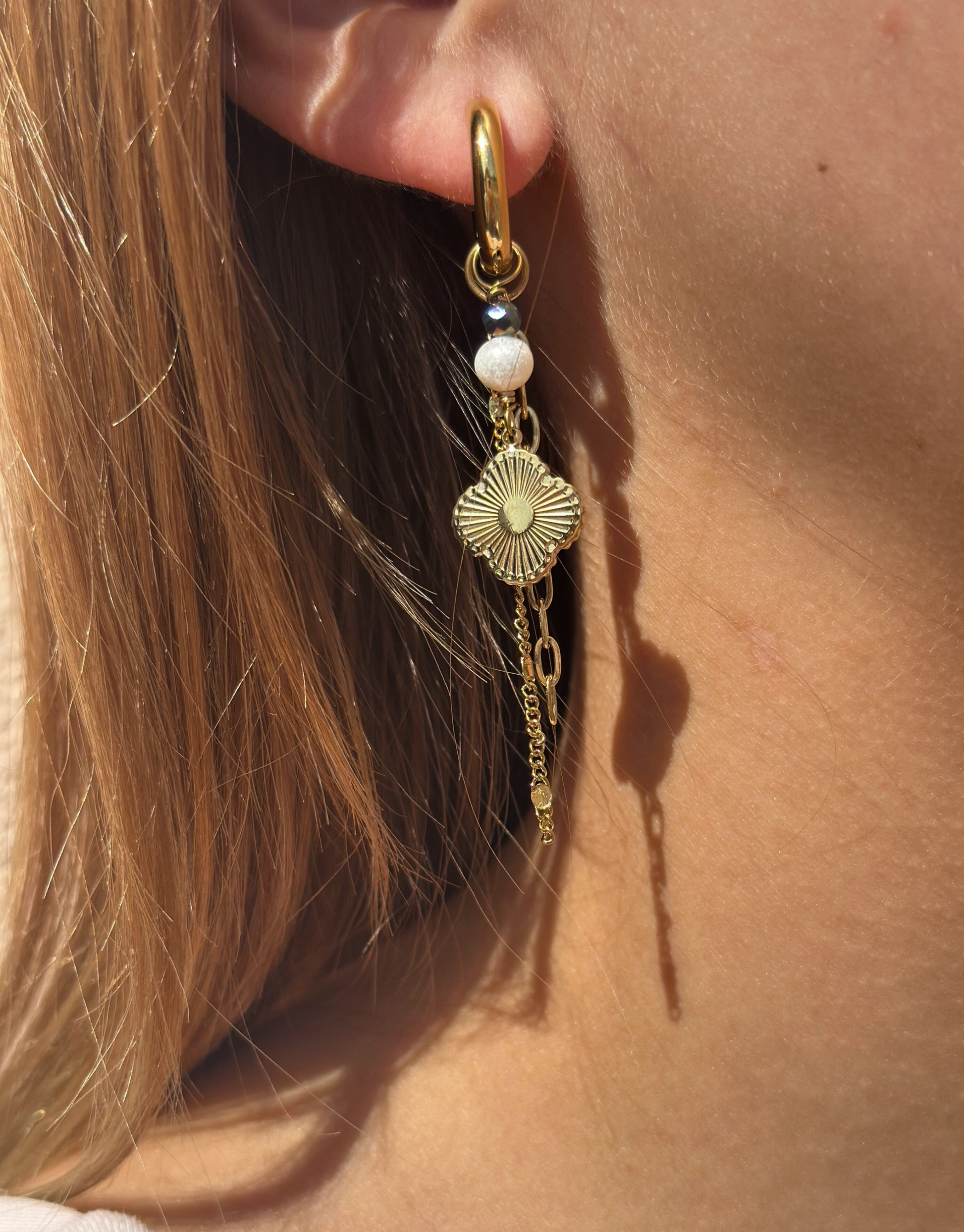 Vores Sakina øreringe er elegante og med de flotteste vedhæng.