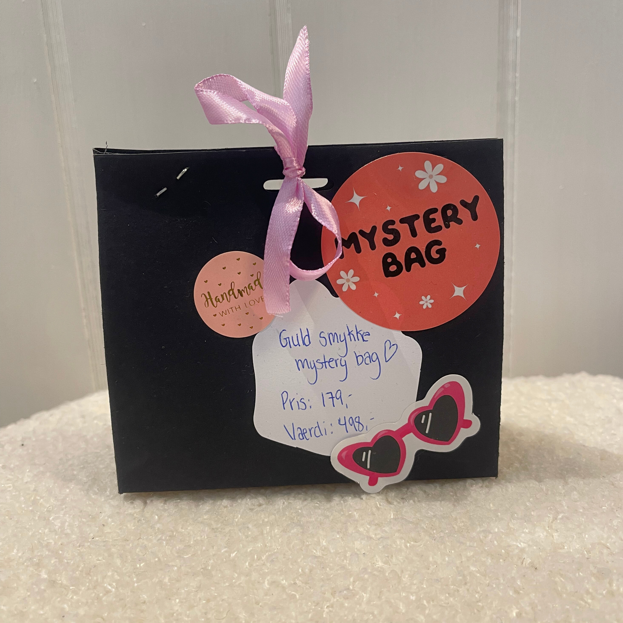 Mystery bag med guld smykker til kun 179,- men du får altså værdi for 498,- 