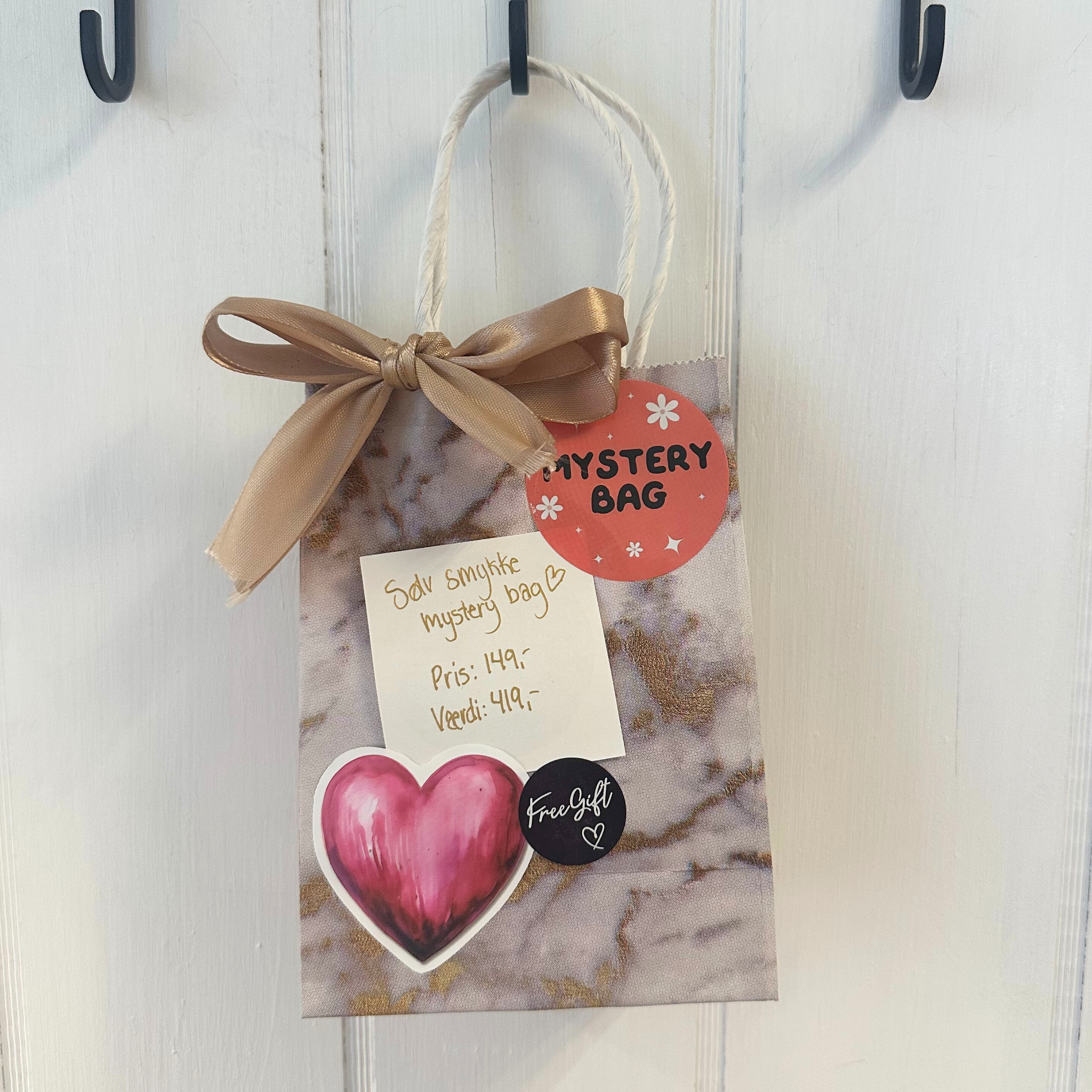 Mystery bag med sølv smykker til kun 149,- men du får altså værdi for 419,-