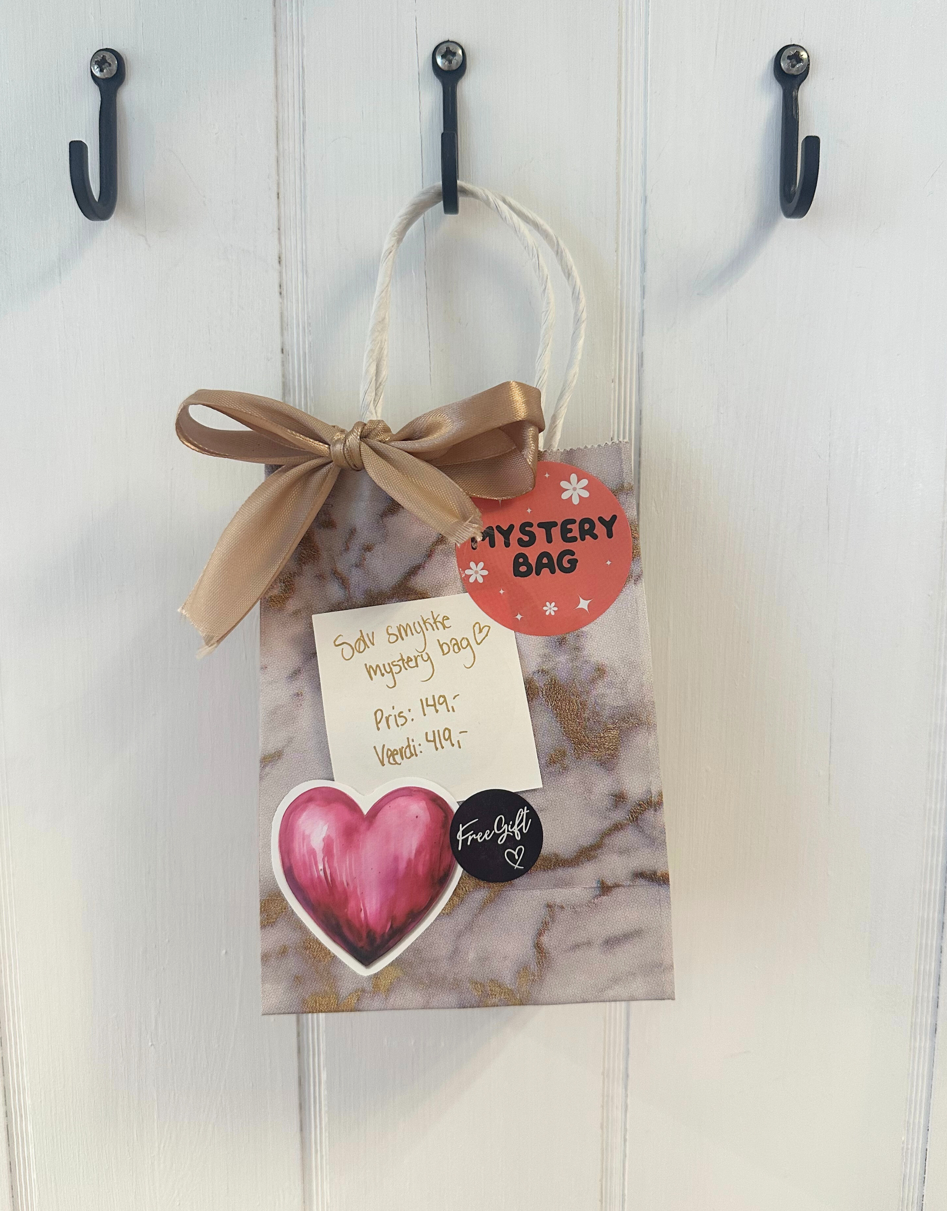 Mystery bag med sølv smykker til kun 149,- men du får altså værdi for 419,-