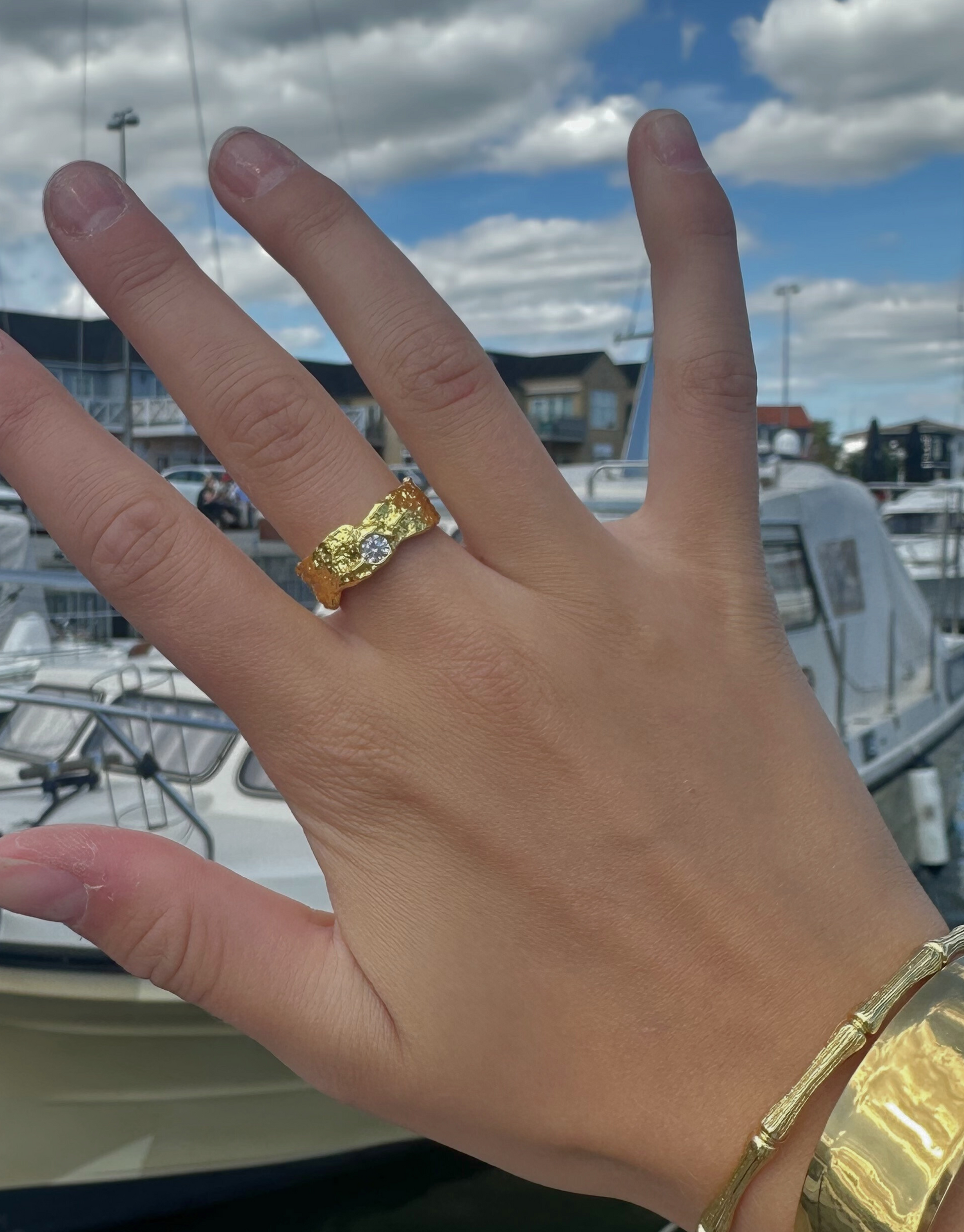 Smuk ring med flot sten.