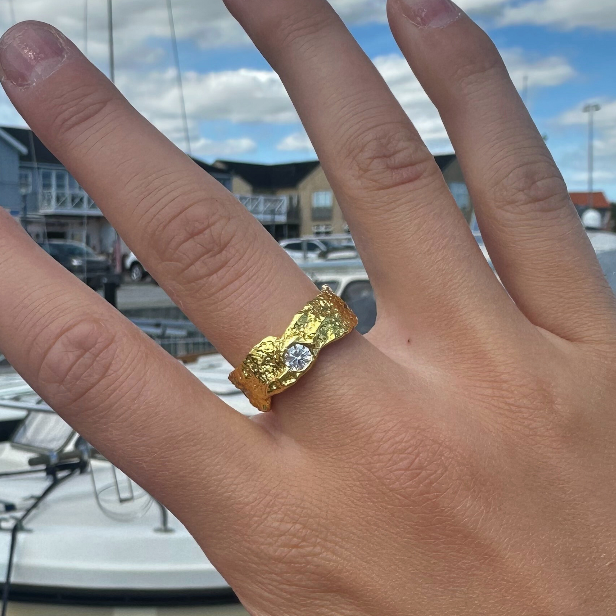 Smuk ring med flot sten.
