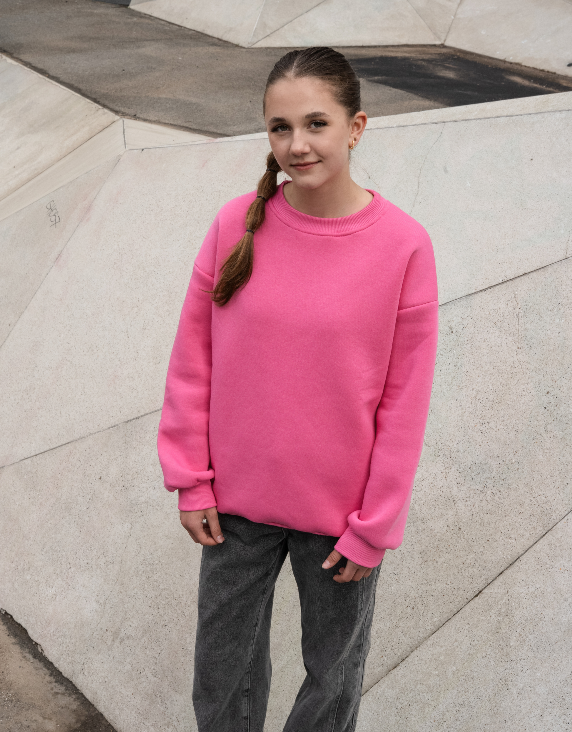 Skøn sweatshirt i pink i oversized fit.